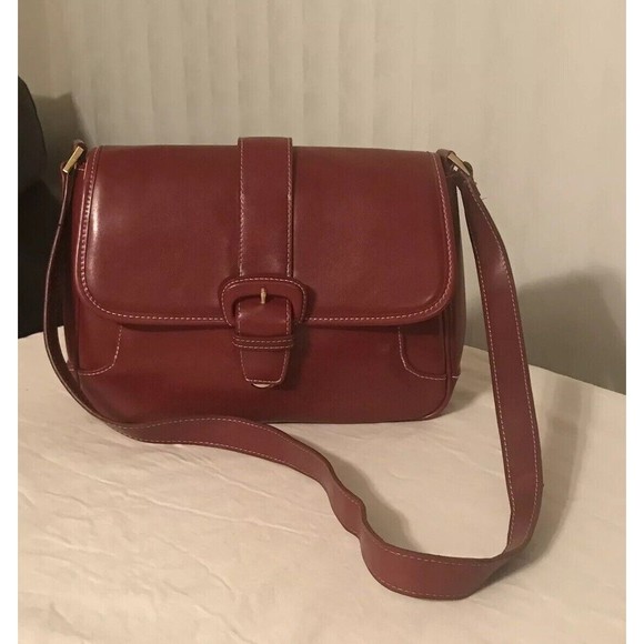 Liz Claiborne Shoulder Bag Red Glossy Multi Pocket Preowned - Picture 1 of 12